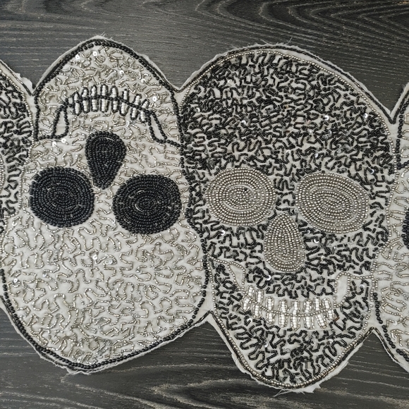 Beaded table runner skull skeleton grey black halloween day of the dead - Picture 6 of 6